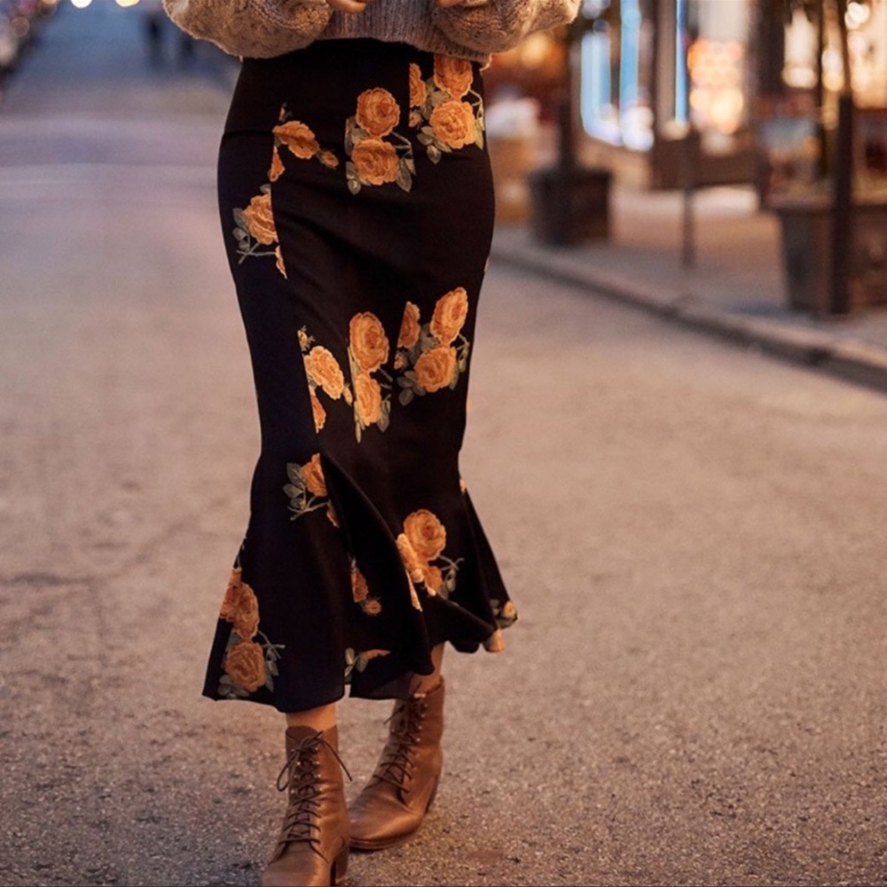Christy Dawn The Alma Skirt in Noir Rose NWT